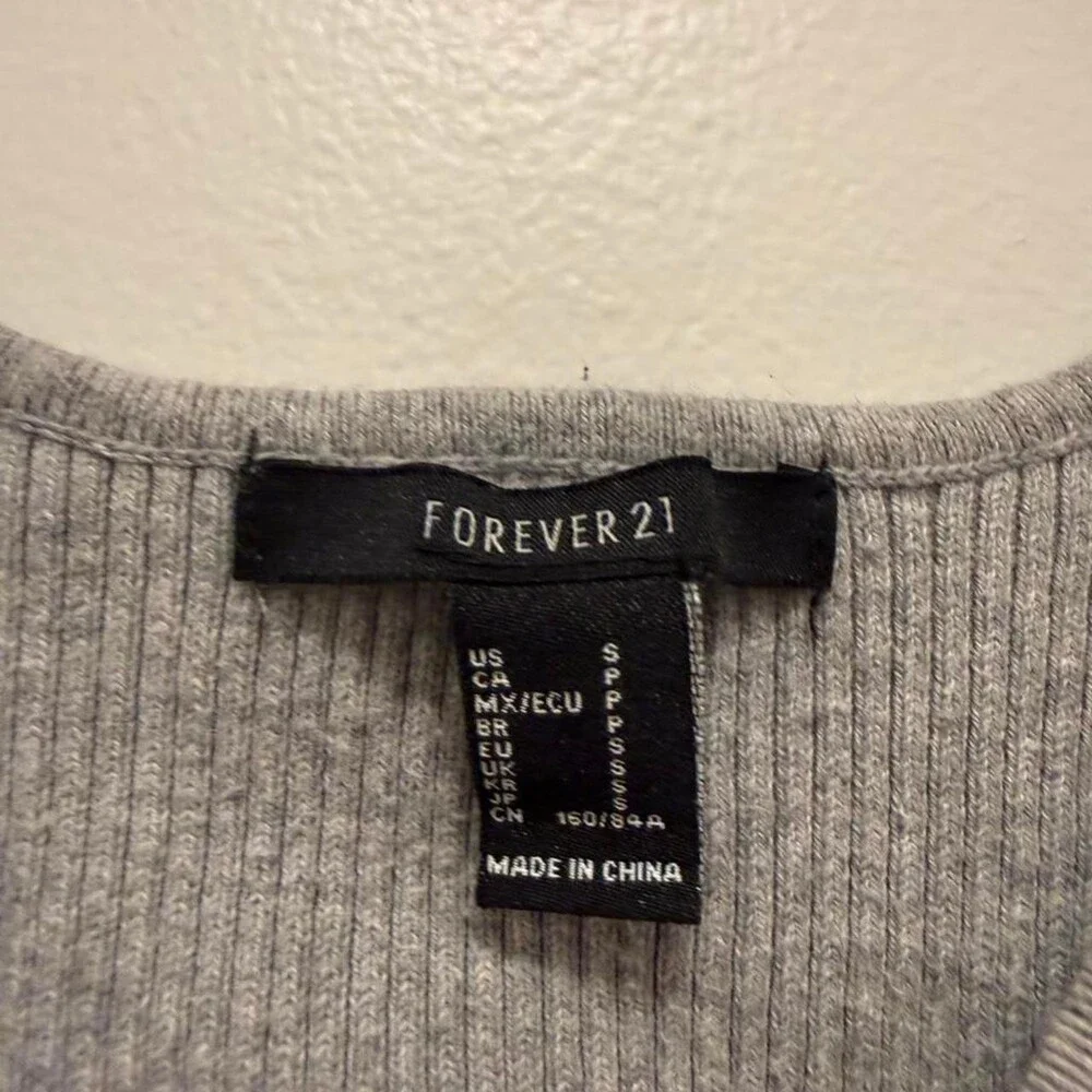 Forever 21 Women's Grey Crop-top - Picture 2 of 4